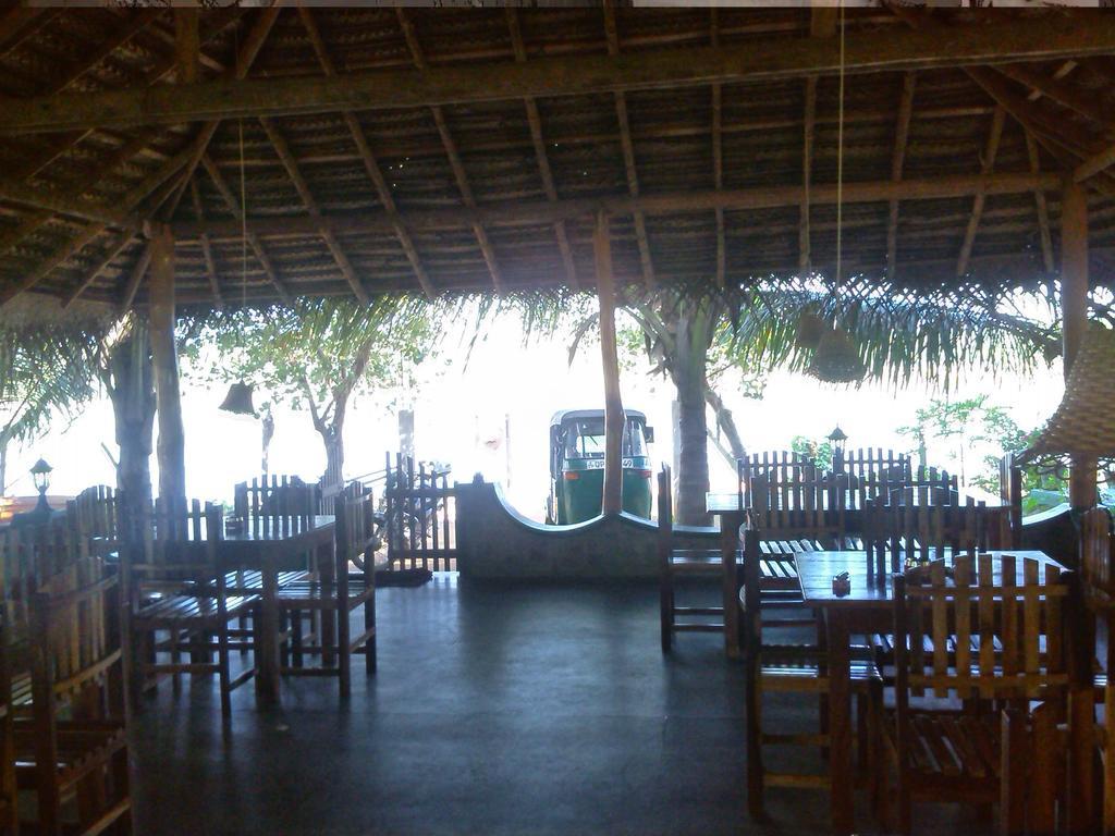 Fishermens Lodge & Restaurant Ranna Dış mekan fotoğraf